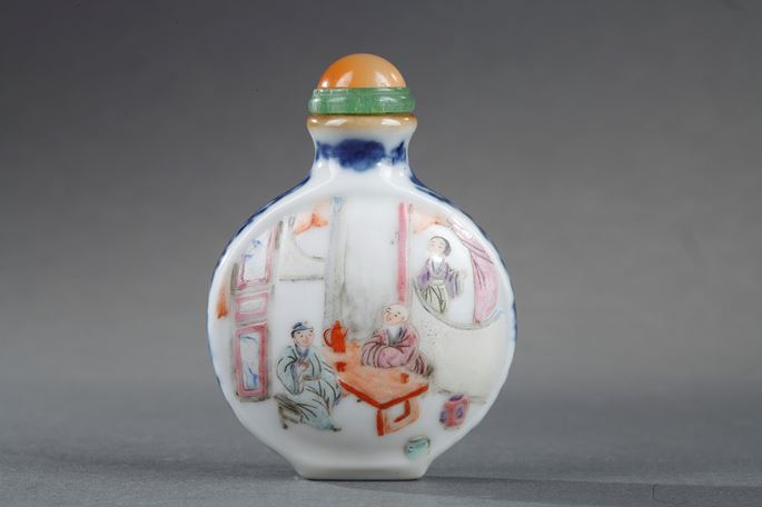 Chinese polychrome porcelain snuff bottle | MasterArt